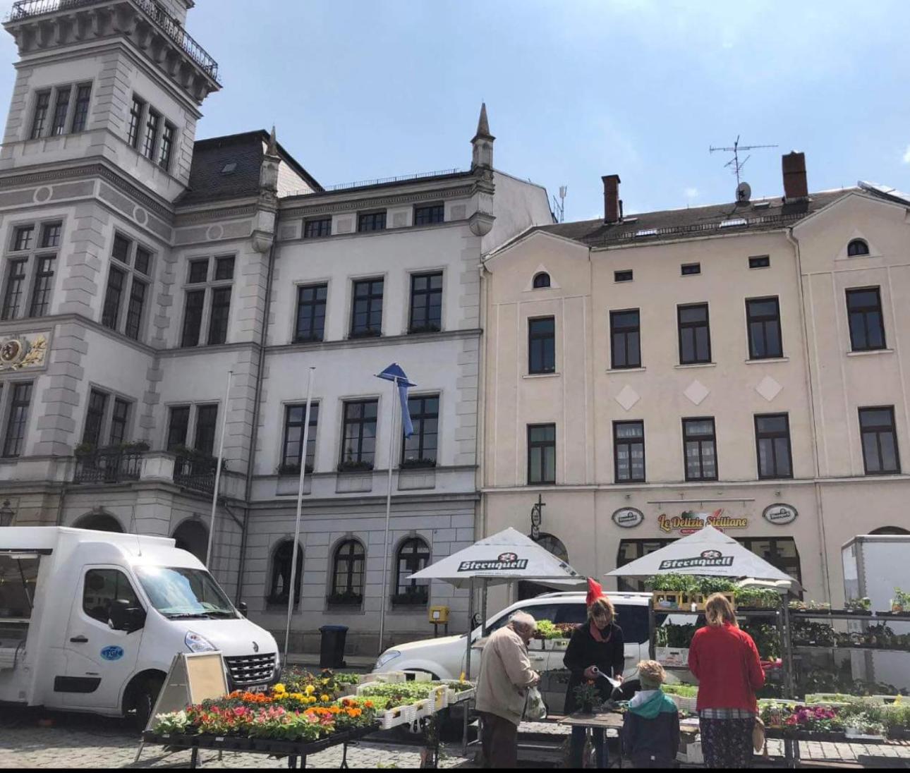 Ein Zimmer Wohnung Am Markt Oelsnitz  Exterior foto